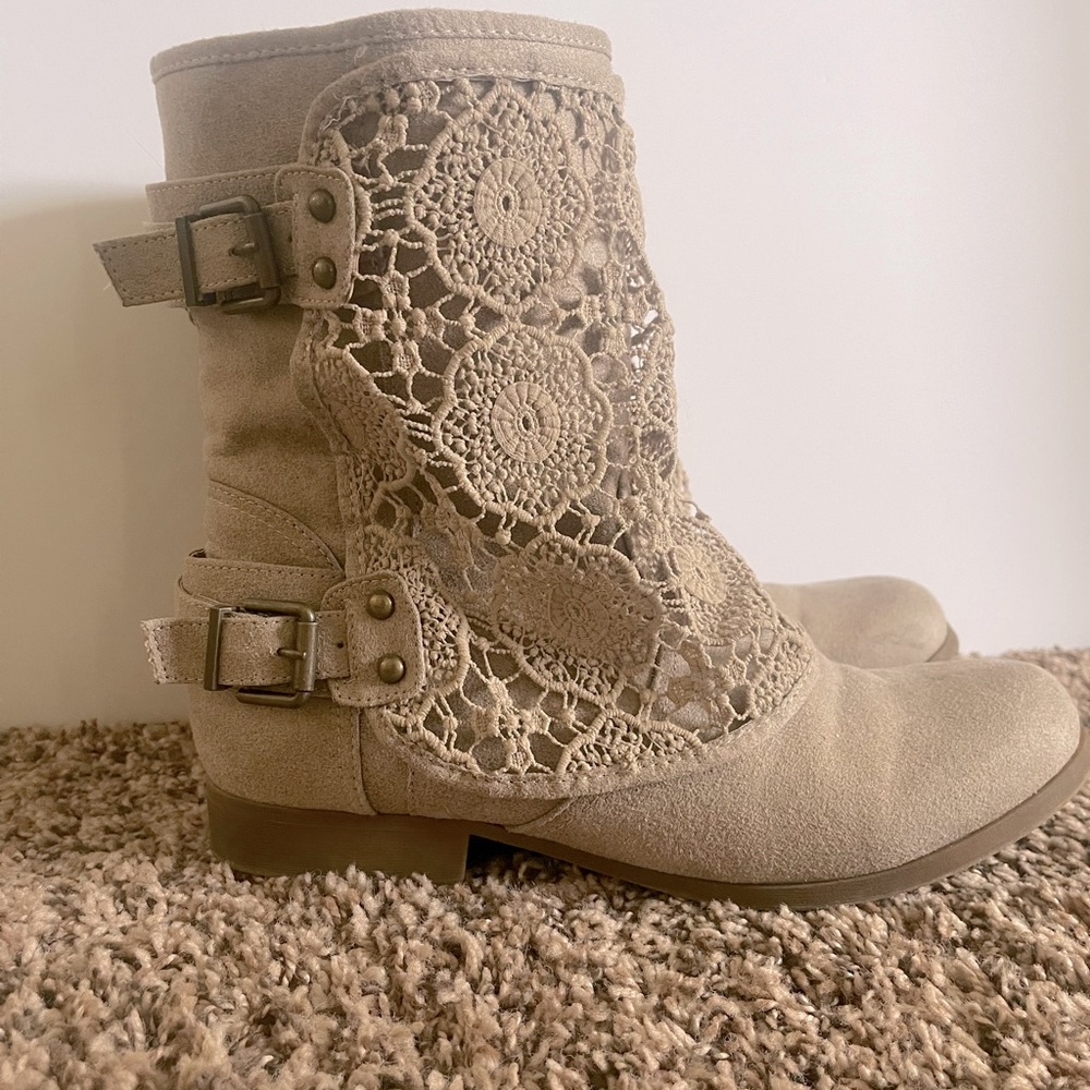 Lace booties